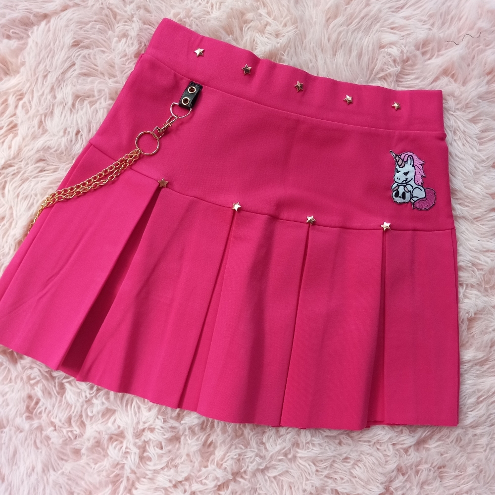 SOLD💥Customized Dolls Kill hot pink pleated skrt! unicorn 🦄 gold chain - Picture 16 of 16